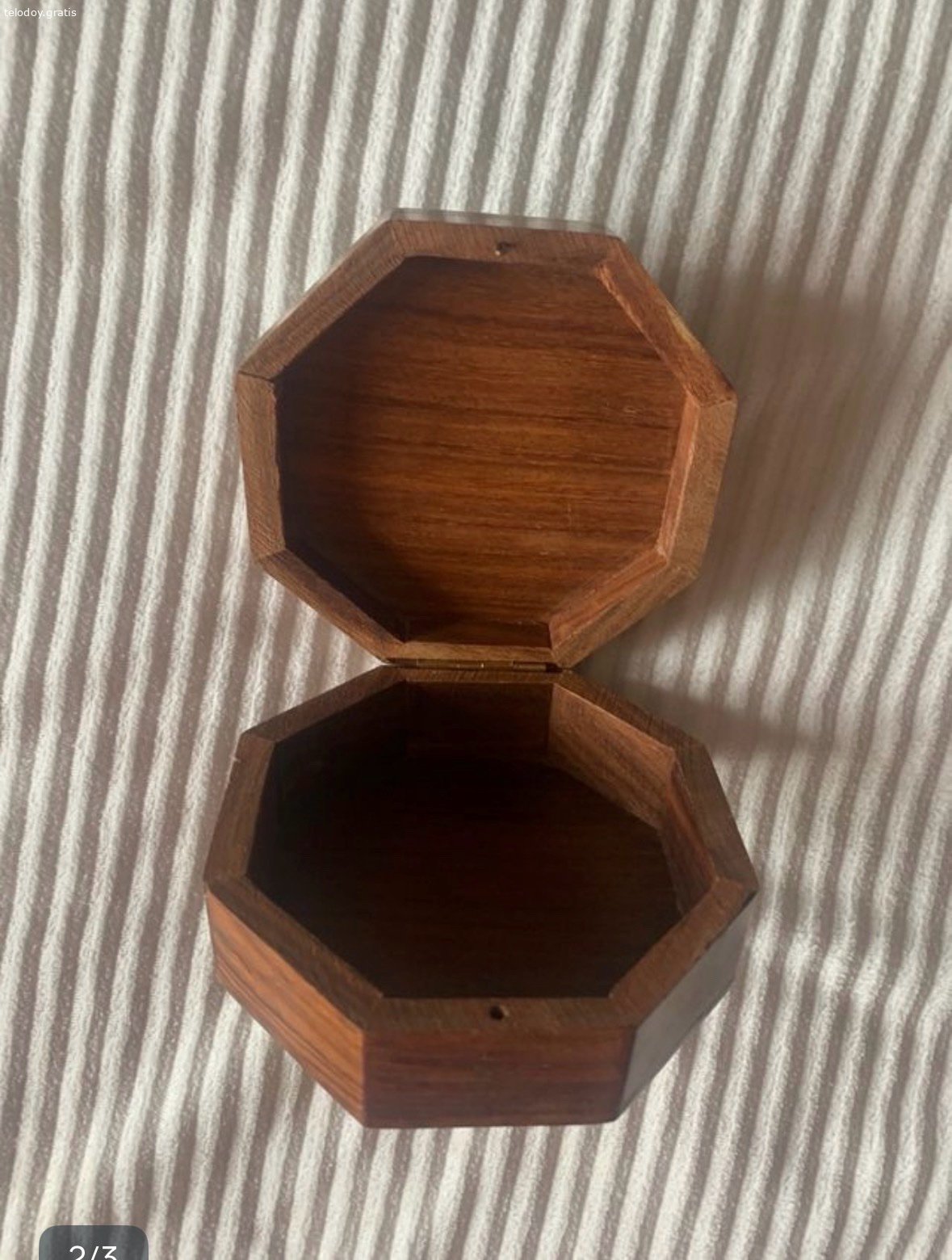 cajita de madera. cajita de madera con dibujo en la tapa,sirve para decorar