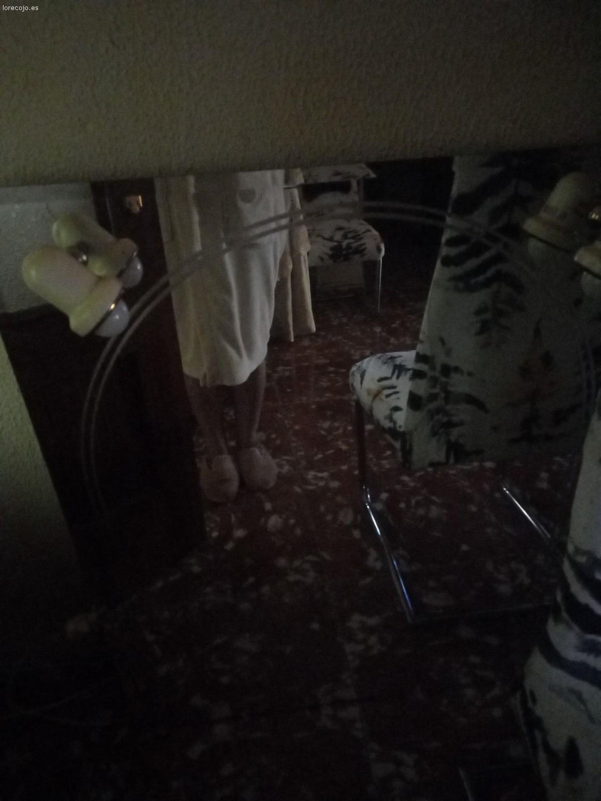 Lo regalo ?. mueble de baño con lavabo y espejo
